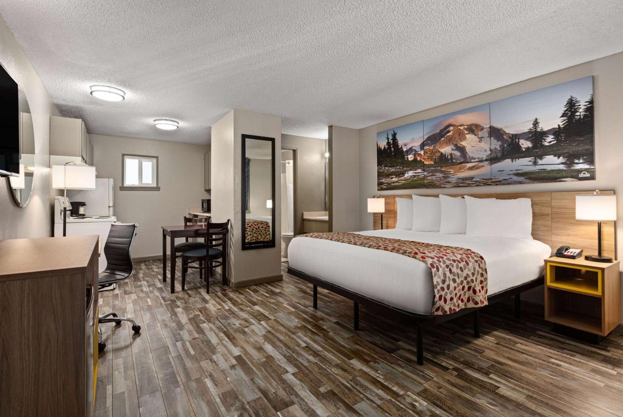 Days Inn By Wyndham Lakewood South Tacoma Eksteriør bilde