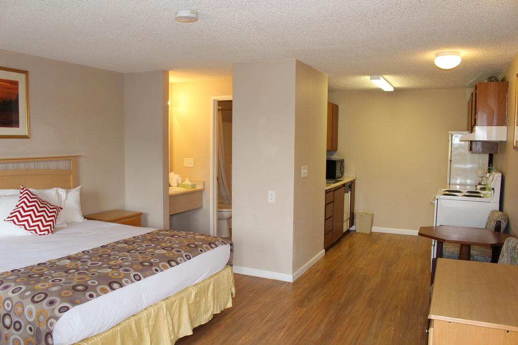 Days Inn By Wyndham Lakewood South Tacoma Eksteriør bilde