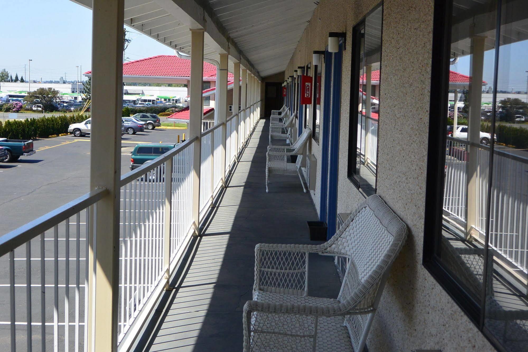 Days Inn By Wyndham Lakewood South Tacoma Eksteriør bilde