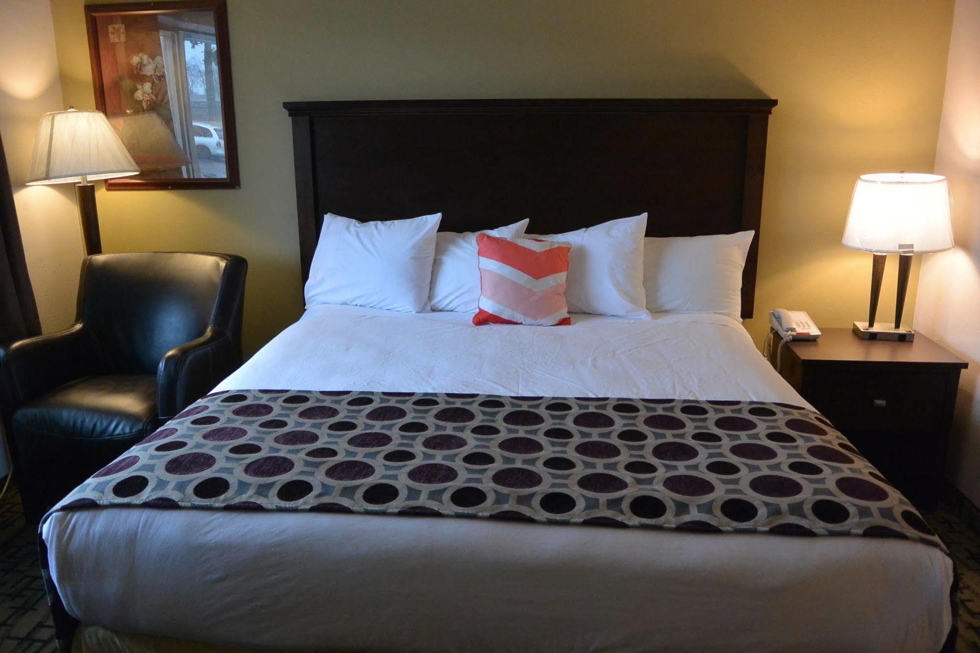 Days Inn By Wyndham Lakewood South Tacoma Eksteriør bilde