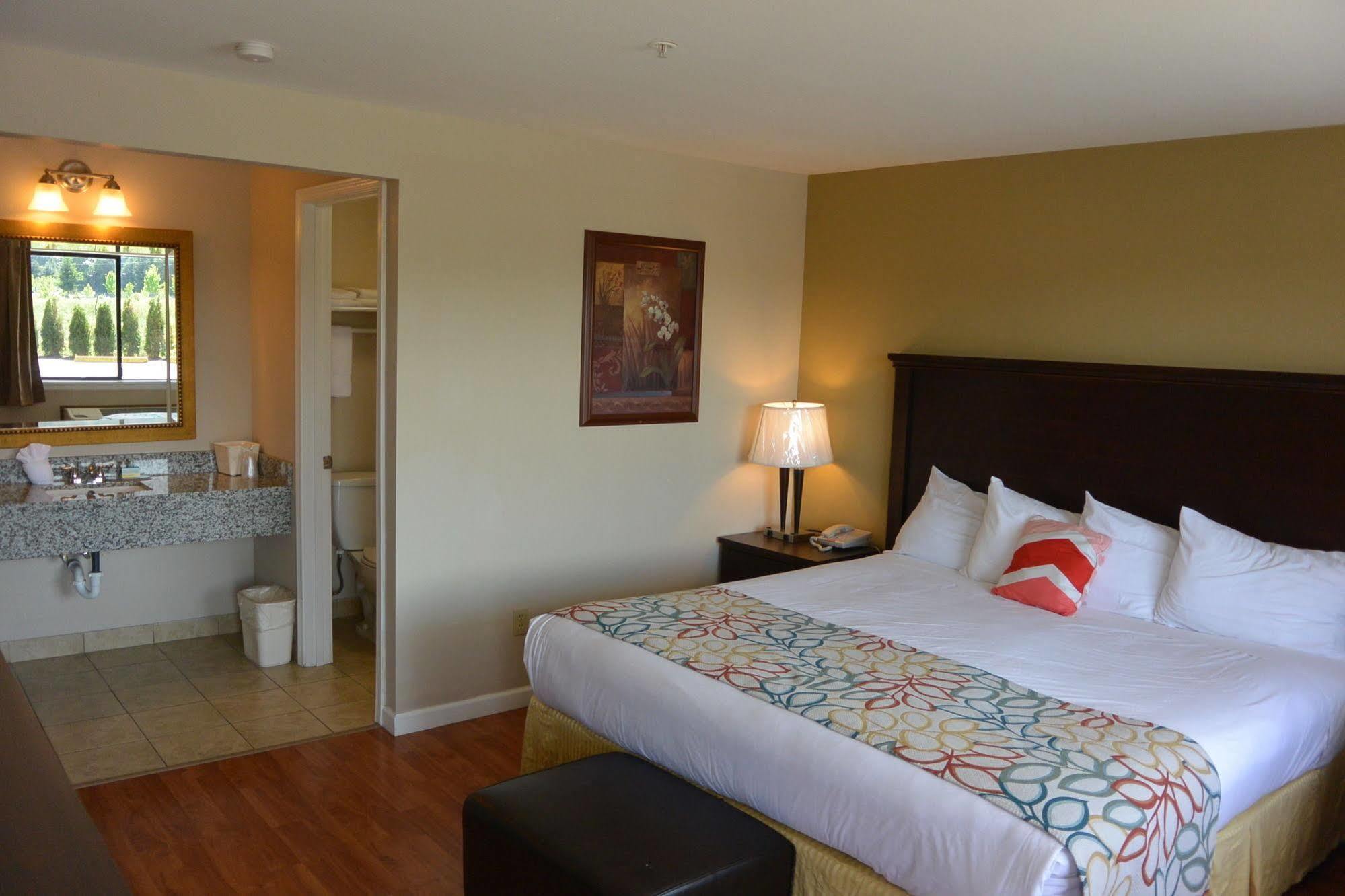 Days Inn By Wyndham Lakewood South Tacoma Eksteriør bilde